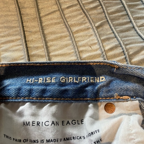 American Eagle Girlfriend Jeans - Size 8 - Picture 4 of 7